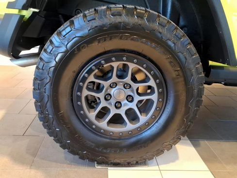 Used 2023 Jeep Wrangler Unlimited Rubicon 392 w/ Xtreme Recon 35" Tire Package AWD/4WD image 9