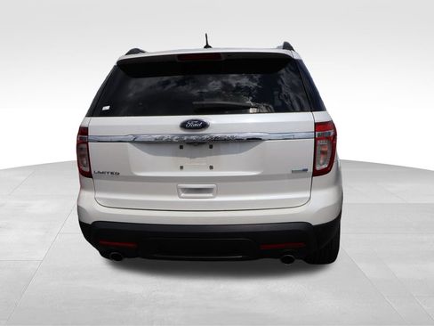 Used 2014 Ford Explorer Limited w/ Equipment Group 302A AWD/4WD image 17