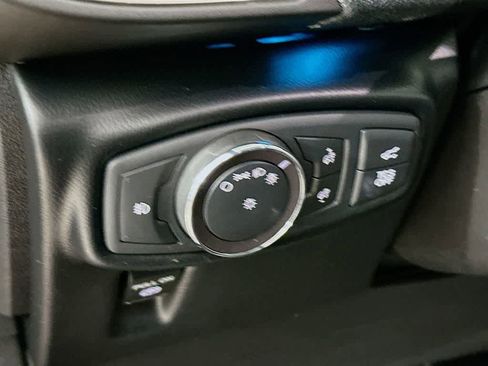 Used 2019 Lincoln Nautilus Select image 27