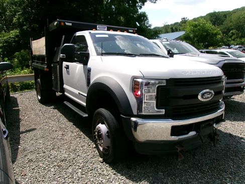 Used 2018 Ford F550 4x4 Regular Cab Super Duty image 3