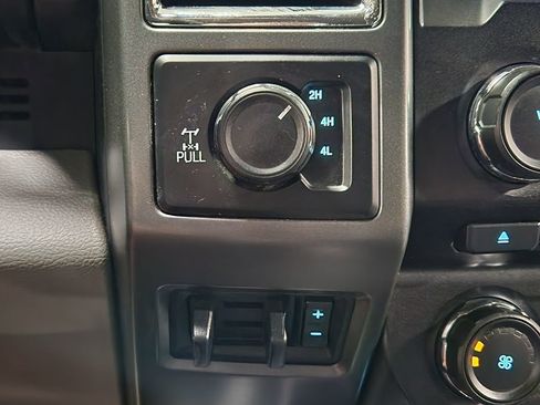 Used 2018 Ford F250 XLT w/ XLT Value Package image 41