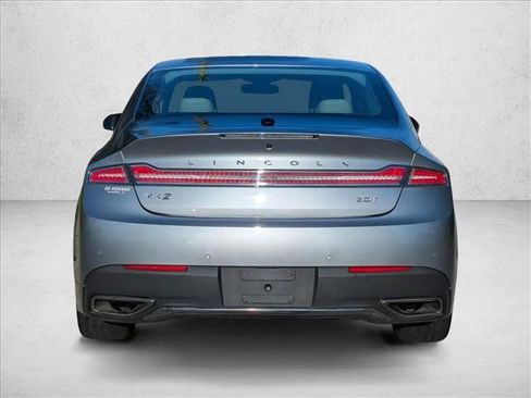 Used 2020 Lincoln MKZ FWD image 4