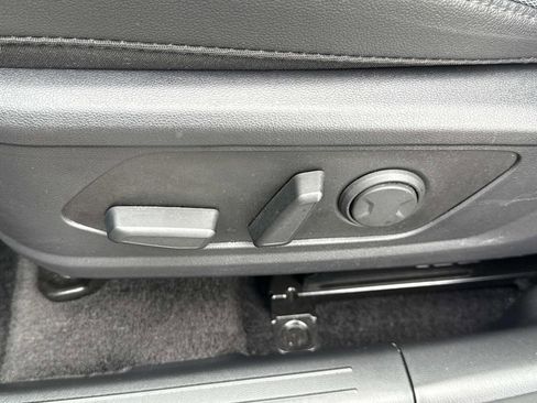 Used 2024 Hyundai Tucson Limited AWD/4WD image 17