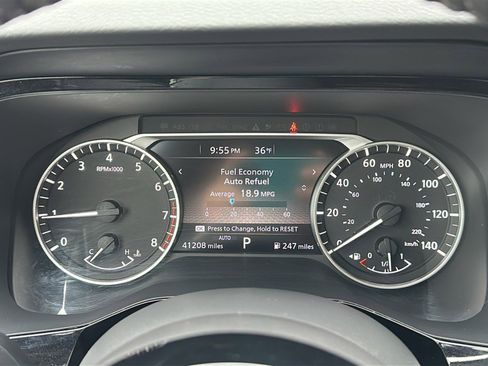 Used 2022 Nissan Pathfinder SV image 16