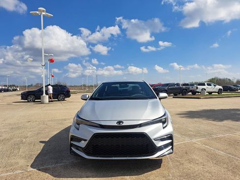 New 2026 Toyota Corolla SE image 2