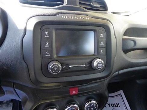 Used 2016 Jeep Renegade Sport w/ Power & Air Group FWD image 10