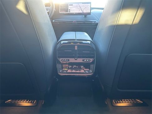 New 2026 BMW iX xDrive60 w/ M Sport Package image 18