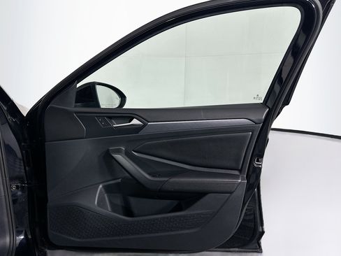 Used 2024 Volkswagen Jetta SE FWD image 33