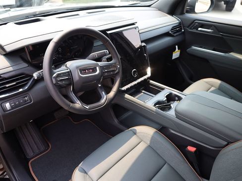 New 2026 GMC Acadia AT4 w/ Luxury Package AWD/4WD image 12