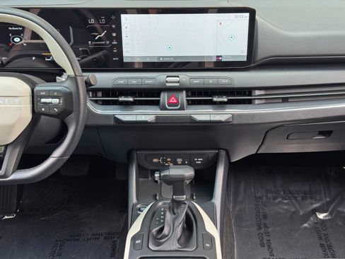 Used 2025 Kia K4 GT-Line w/ GT-Line Premium Package FWD image 23