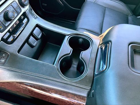 Used 2019 GMC Yukon XL SLT w/ Open Road Package image 16