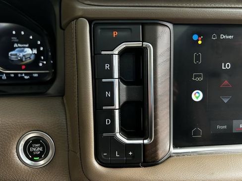 Used 2022 GMC Yukon XL Denali AWD/4WD image 24