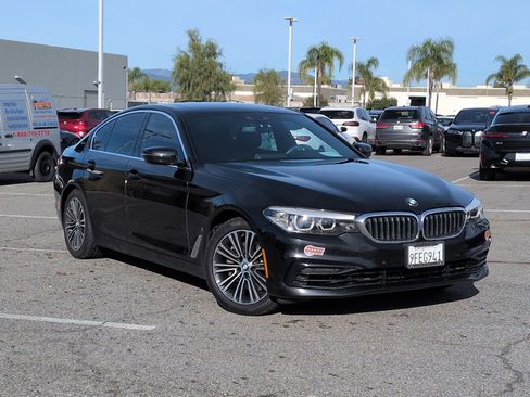 Used 2019 BMW 530e w/ Convenience Package image 2
