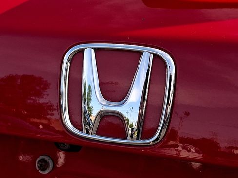 Used 2016 Honda HR-V LX image 29