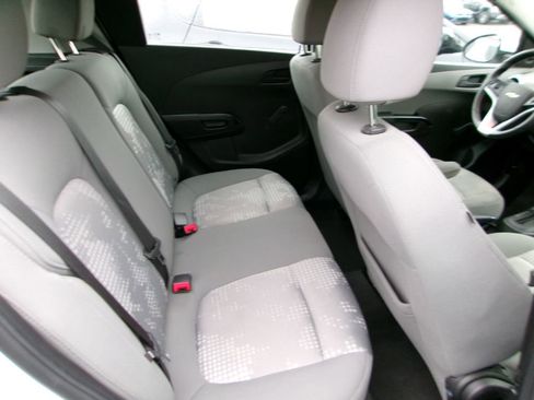 Used 2020 Chevrolet Sonic LT image 14