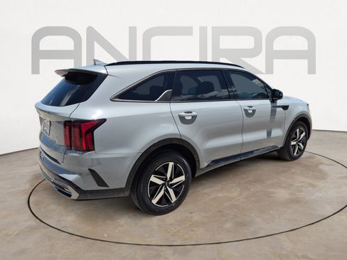 Used 2023 Kia Sorento EX w/ Panoramic Sunroof Package FWD image 10