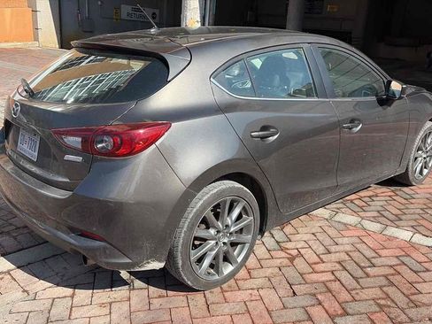 Used 2018 MAZDA MAZDA3 Touring image 7