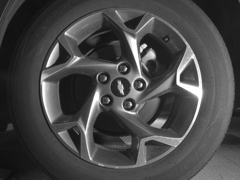 Used 2025 Chevrolet Trax LT FWD image 17