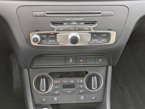 Used 2017 Audi Q3 2.0T Premium Plus w/ Premium Plus Package image 17