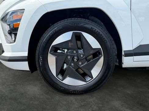 Used 2024 Hyundai Kona SEL FWD image 5