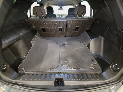 Used 2019 Chevrolet Equinox LT w/ Driver Convenience Package image 25