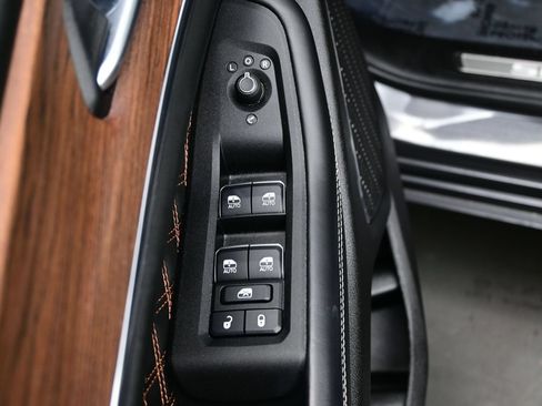 Used 2025 Jeep Grand Cherokee L Summit w/ MOPAR Finishing Package AWD/4WD image 13
