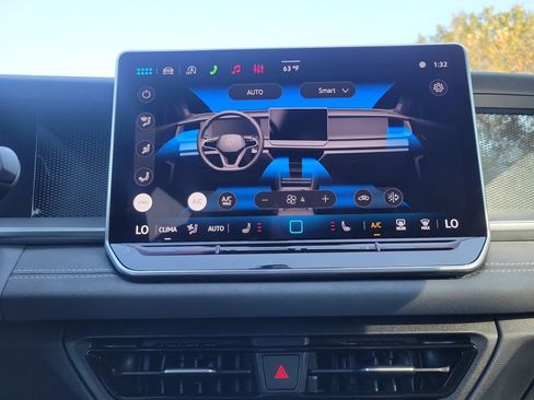 New 2026 Volkswagen Tiguan SE R-Line image 18