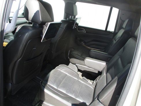 Used 2016 GMC Yukon XL Denali AWD/4WD image 9
