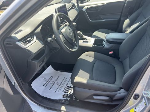 Used 2024 Toyota RAV4 LE FWD image 16