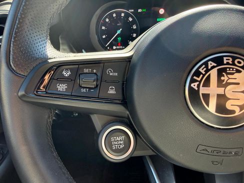 Used 2024 Alfa Romeo Tonale Ti image 36