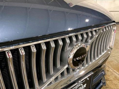 Certified 2024 Volvo XC90 B6 Ultimate w/ Lounge Package image 30