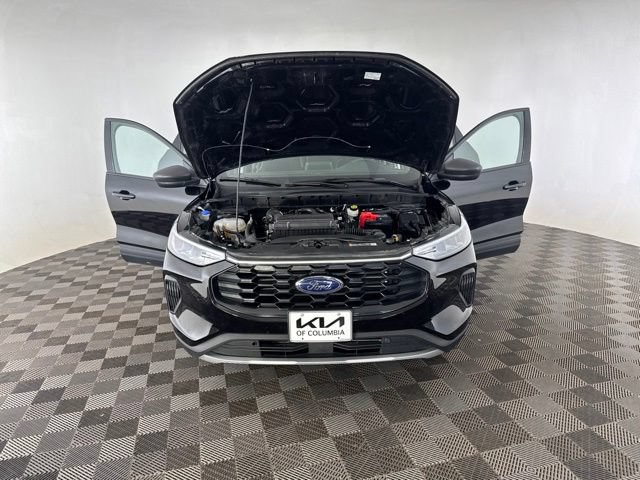 Used 2025 Ford Escape ST-Line AWD/4WD image 13