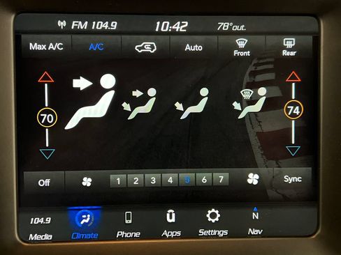 Used 2023 Jeep Renegade Trailhawk AWD/4WD image 57