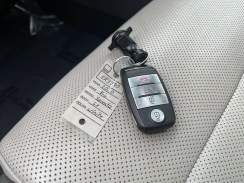 Used 2020 Kia Sorento SX FWD image 38