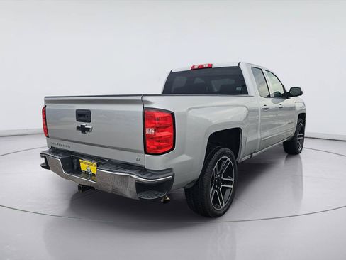 Used 2018 Chevrolet Silverado 1500 LT w/ LPO, Black Pack AWD/4WD image 5