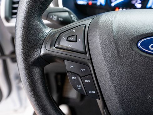 Used 2021 Ford Edge SE image 24