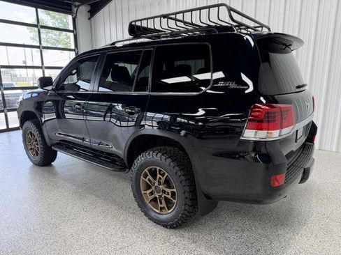 Used 2020 Toyota Land Cruiser Heritage Edition AWD/4WD image 2