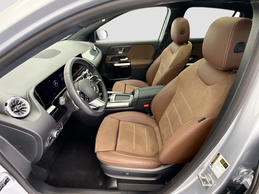 Certified 2025 Mercedes-Benz GLA 250 image 18