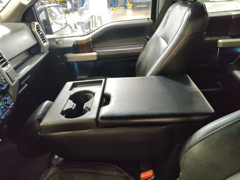 Used 2016 Ford F150 Lariat image 26