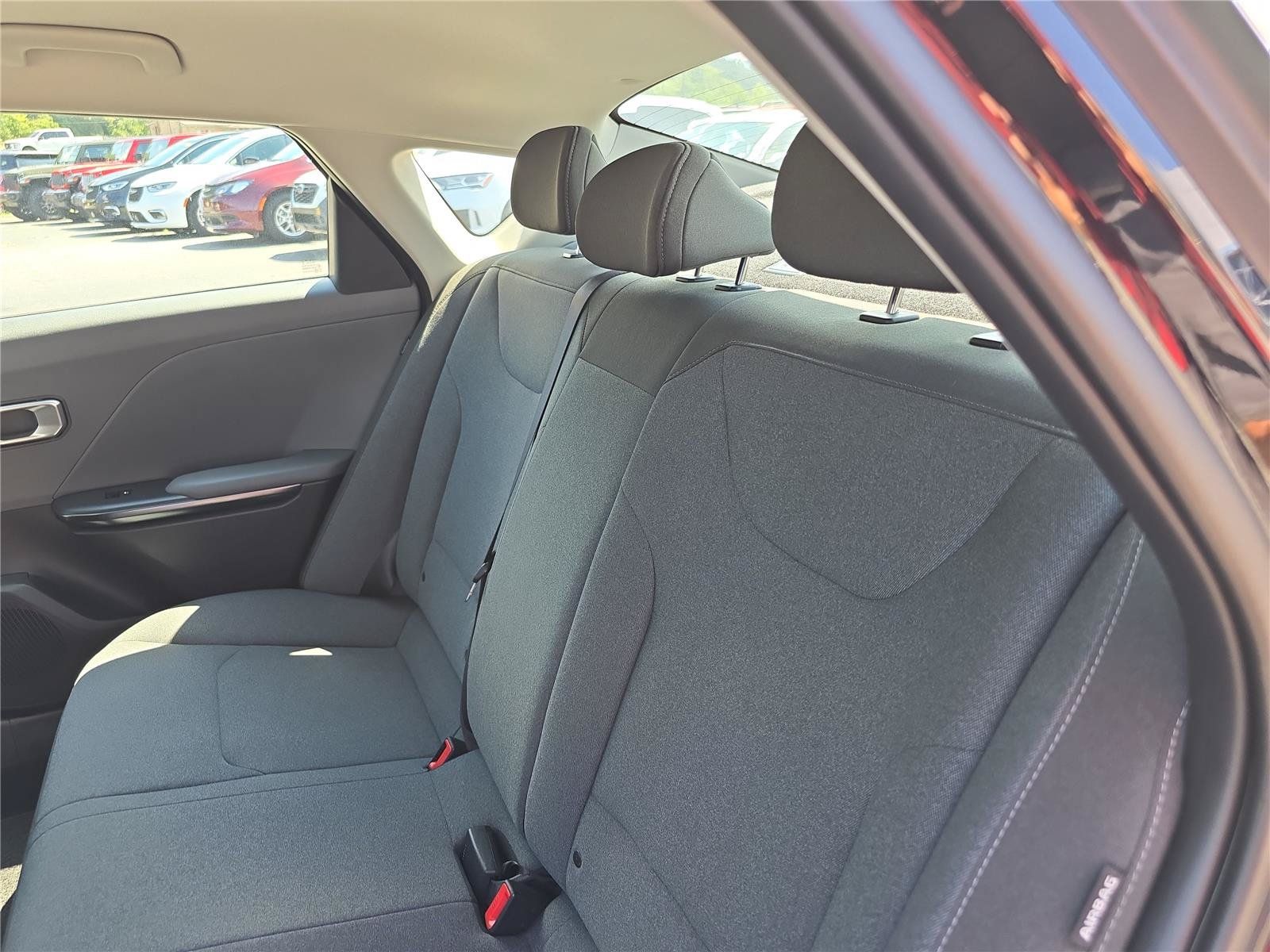 Used 2025 Kia K4 FWD image 14