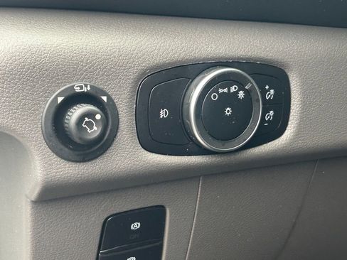 Used 2024 Ford Transit 350 XLT image 33