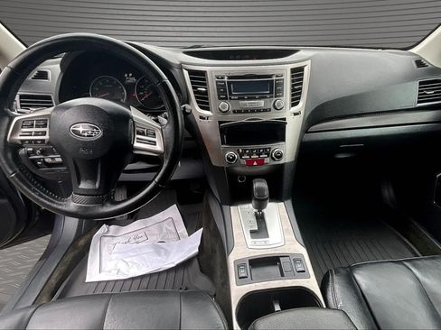 Used 2013 Subaru Outback 2.5i Premium w/ All-Weather Pkg AWD/4WD image 7