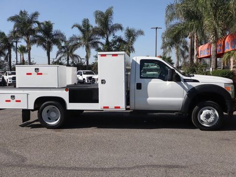 Used 2016 Ford F550 2WD Regular Cab Super Duty image 13