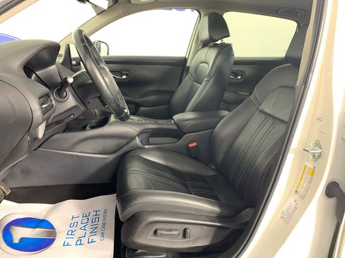 Used 2023 Honda HR-V EX-L image 16