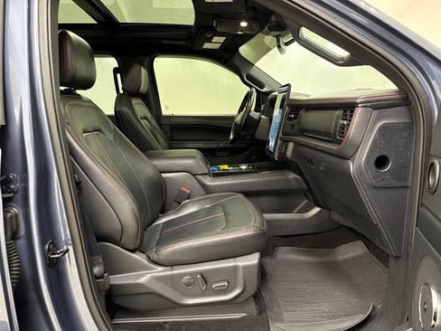 Used 2022 Ford Expedition Max Limited RWD image 28