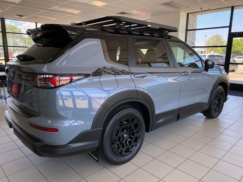 New 2025 Mitsubishi Outlander Trail Edition image 5