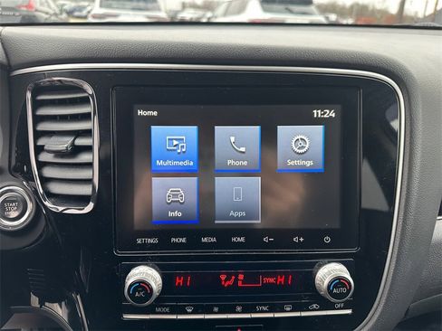 Used 2020 Mitsubishi Outlander SE image 19