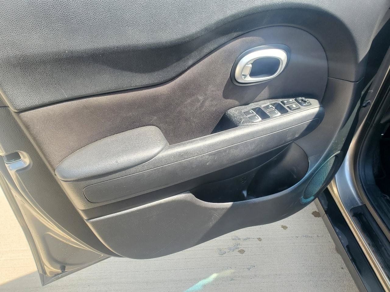 Used 2019 Kia Soul FWD image 14