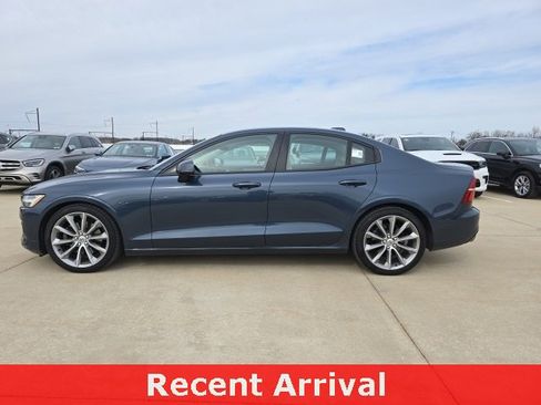 Used 2020 Volvo S60 T5 Momentum w/ Protection Package image 8