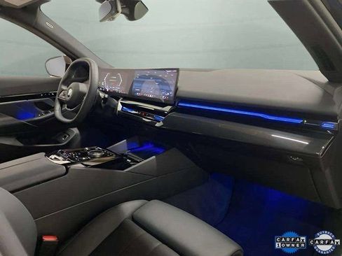 Used 2025 BMW 530i xDrive image 70